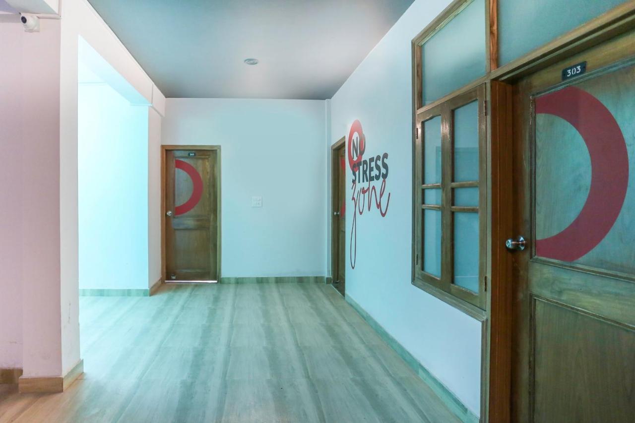 Oyo 79355 Collection O Hotel Adona Meenangadi Dış mekan fotoğraf