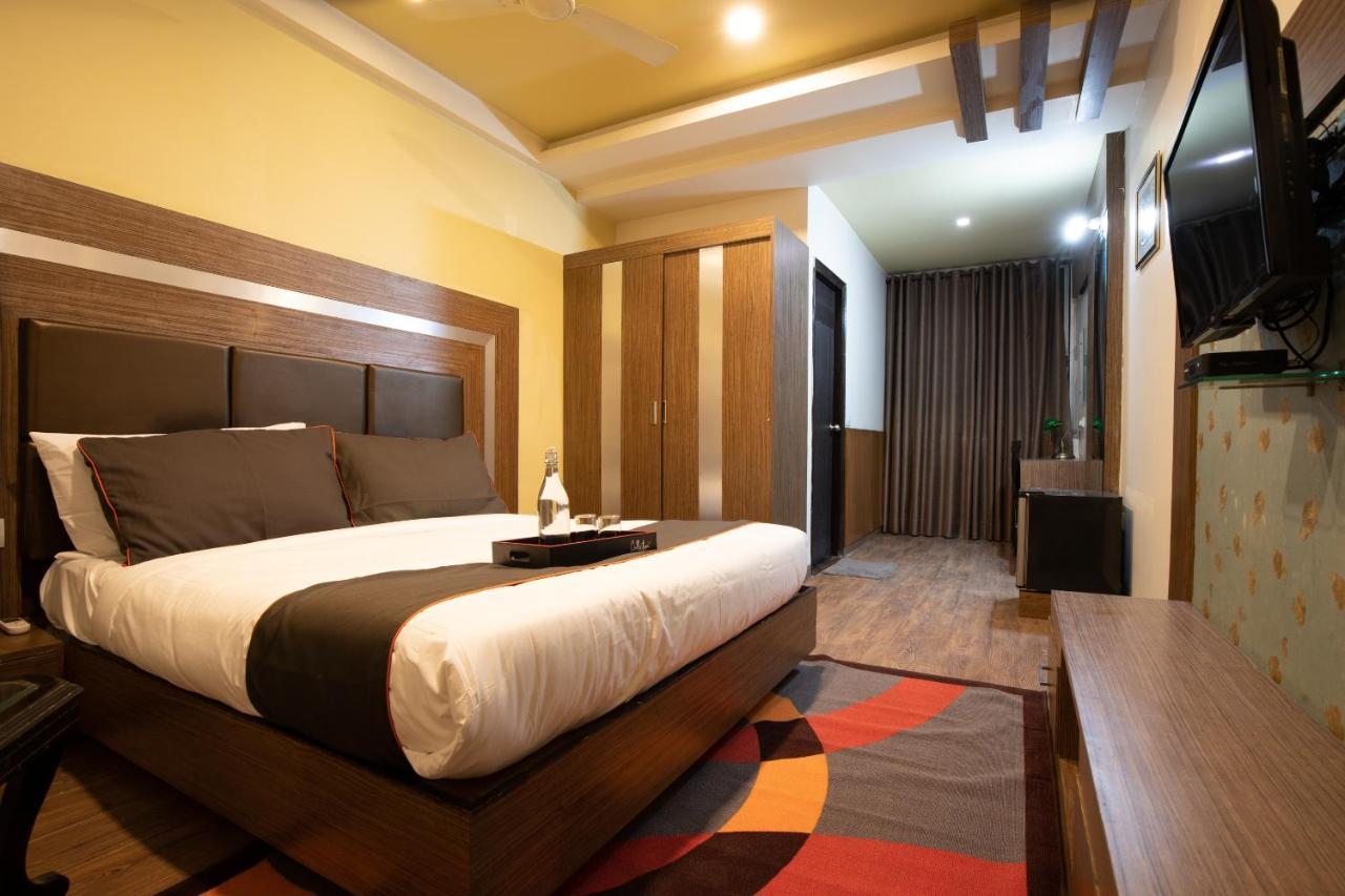Oyo 79355 Collection O Hotel Adona Meenangadi Dış mekan fotoğraf